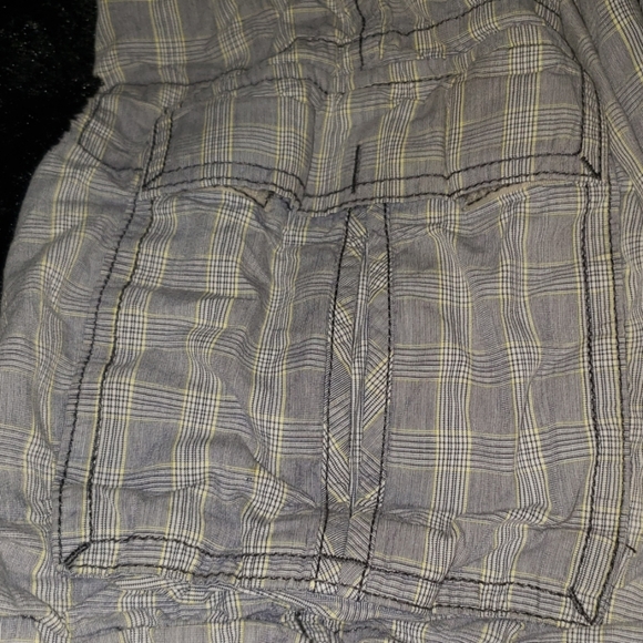 Shorts - Picture 2 of 5